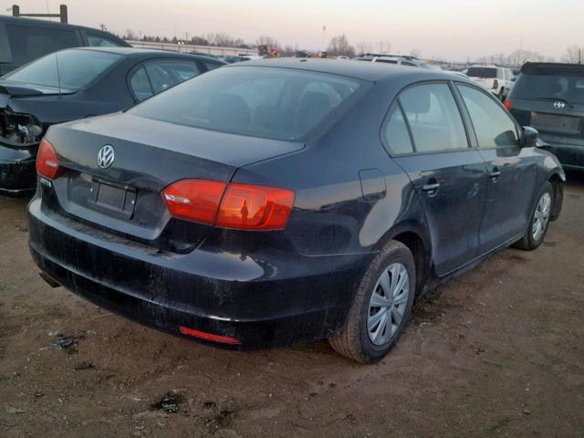3VW2K7AJ0DM221214 - 2013 VOLKSWAGEN JETTA BASE Սև լուսանկար 4