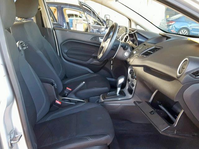 3FADP4BJ9FM191505 - 2015 FORD FIESTA SE SILVER photo 5