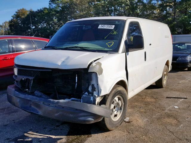 1GCUGADX3A1144972 - 2010 CHEVROLET EXPRESS G1 WHITE photo 2