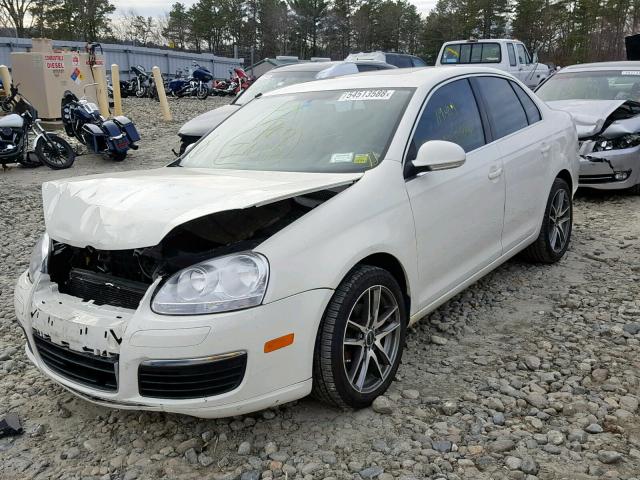 3VWSG81K26M674821 - 2006 VOLKSWAGEN JETTA 2.5 WHITE photo 2