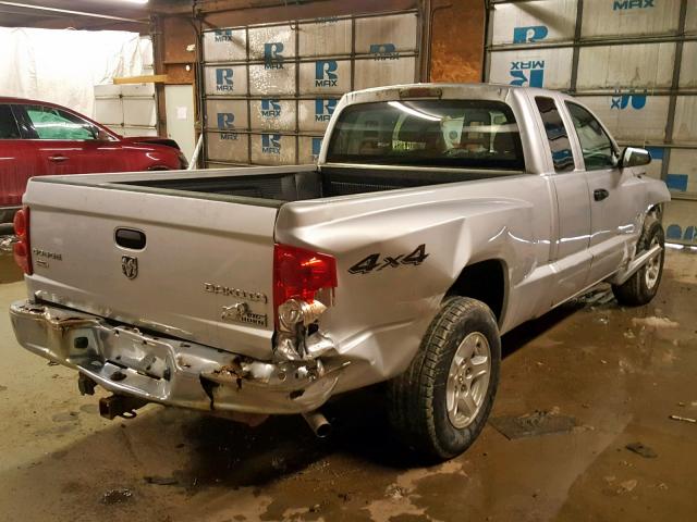 1D7HW42K56S635421 - 2006 DODGE DAKOTA SLT SILVER photo 4