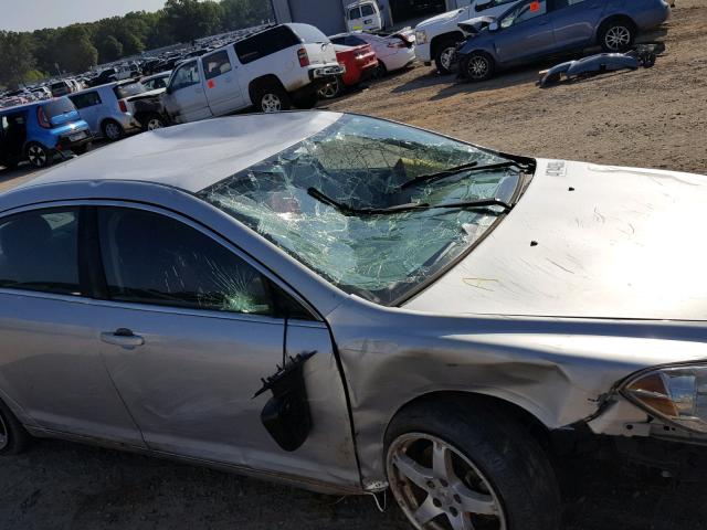 1G1ZC5EB6AF118700 - 2010 CHEVROLET MALIBU 1LT SILVER photo 9