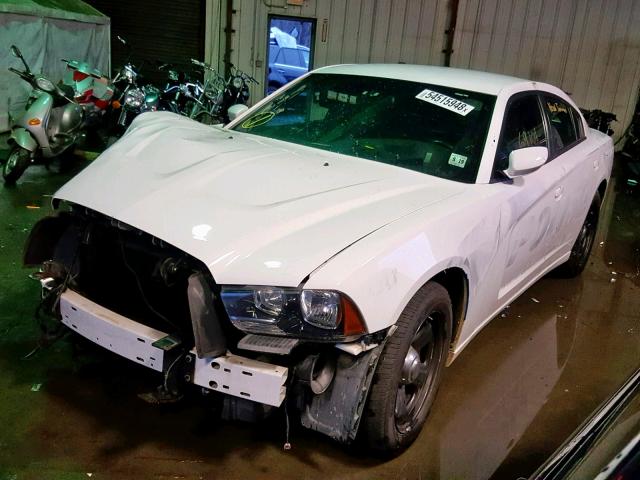 2C3CDXAG4EH303358 - 2014 DODGE CHARGER PO WHITE photo 2