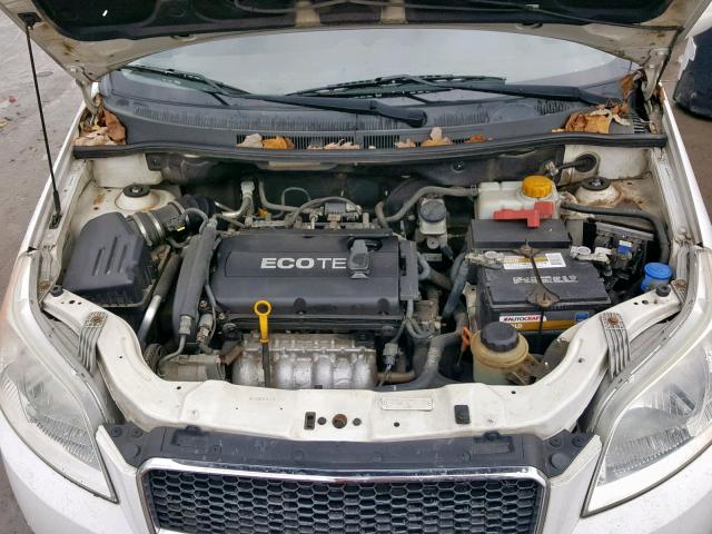KL1TD66EX9B329286 - 2009 CHEVROLET AVEO LS WHITE photo 7
