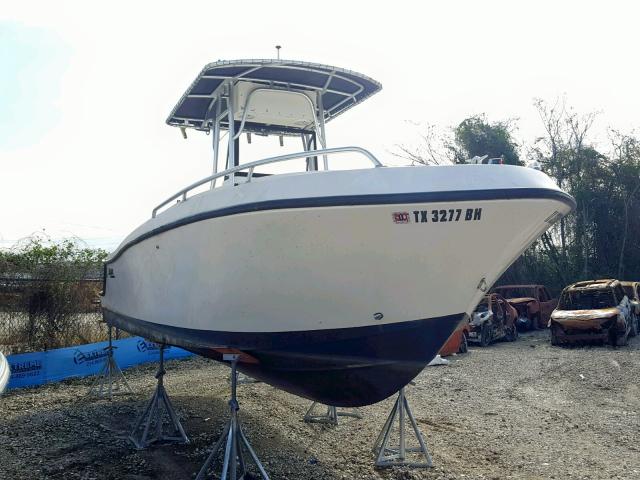 MRKTA391H405 - 2005 MAKO BOAT WHITE photo 2