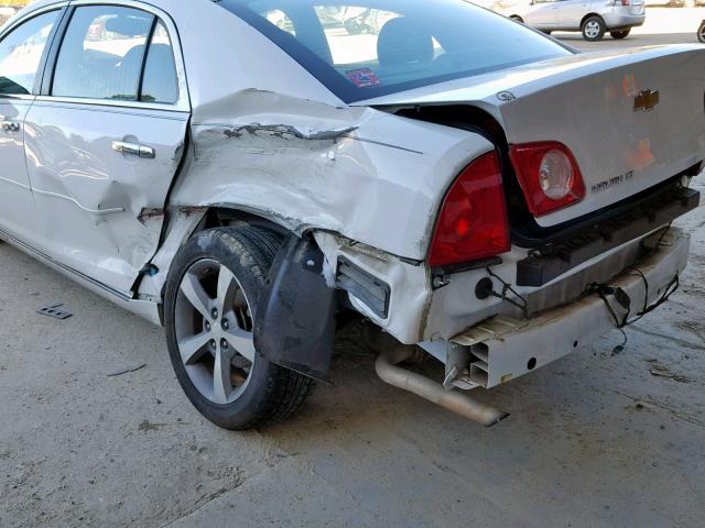 1G1ZC5EU1CF385506 - 2012 CHEVROLET MALIBU 1LT WHITE photo 9