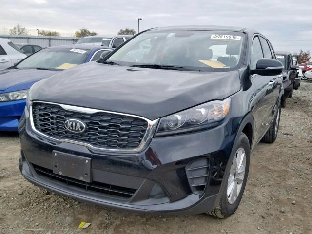 5XYPG4A57KG463472 - 2019 KIA SORENTO LX BLACK photo 2