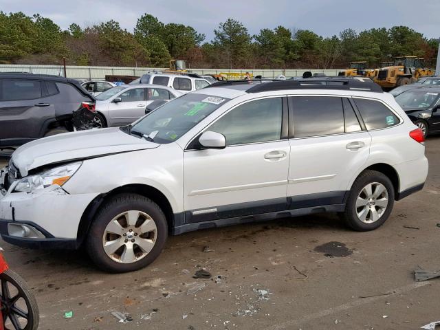 4S4BRDLC4C2249711 - 2012 SUBARU OUTBACK 3. WHITE photo 2