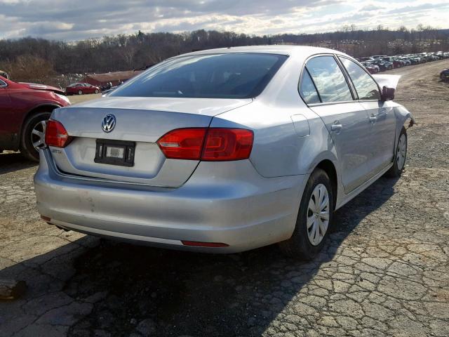3VW2K7AJ0EM288381 - 2014 VOLKSWAGEN JETTA BASE SILVER photo 4