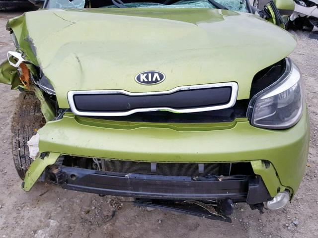 KNDJN2A22F7752199 - 2015 KIA SOUL GREEN photo 7