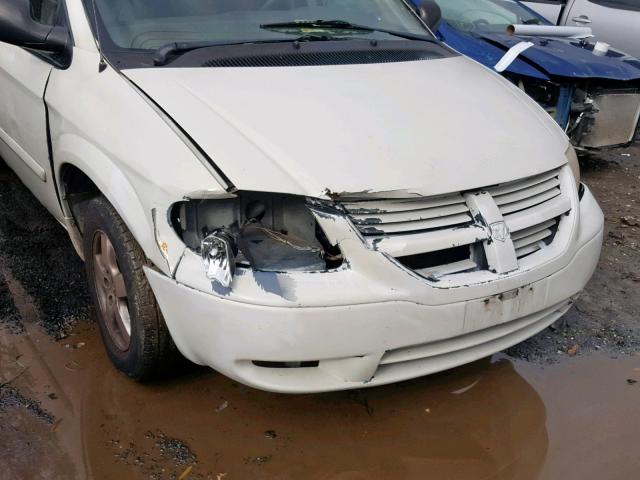 1D4GP45R26B647279 - 2006 DODGE CARAVAN SX WHITE photo 9