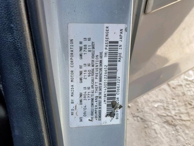 JM1BK143051226652 - 2005 MAZDA 3 HATCHBAC SILVER photo 10