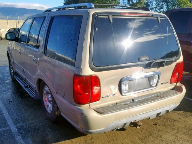 5LMRU27L8WLJ12097 - 1998 LINCOLN NAVIGATOR Бежевый фото 3