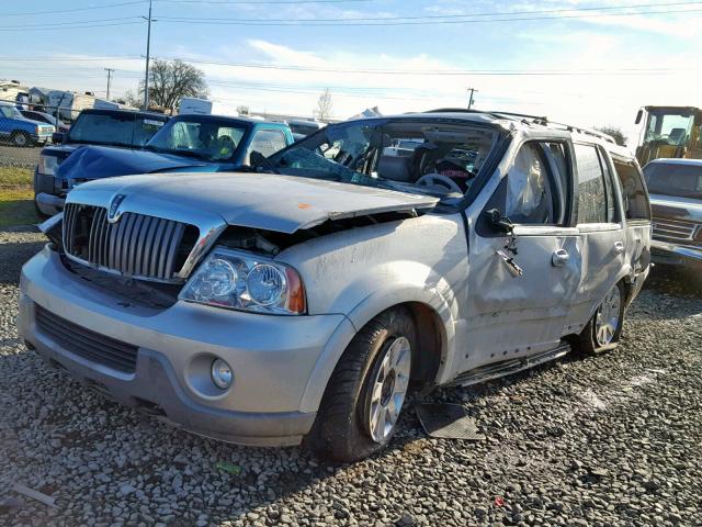 5LMFU27R44LJ30603 - 2004 LINCOLN NAVIGATOR 银色 照片 2