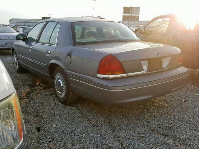 2FAFP71W4XX133881 - 1999 FORD CROWN VICT GRAY photo 3