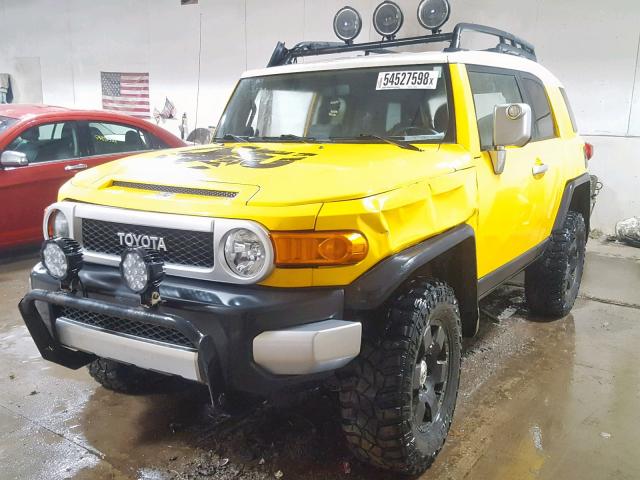 JTEBU11F470014267 - 2007 TOYOTA FJ CRUISER YELLOW photo 2