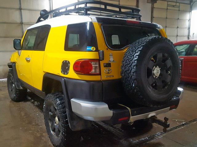 JTEBU11F470014267 - 2007 TOYOTA FJ CRUISER YELLOW photo 3