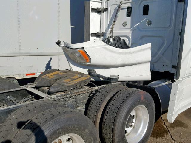 3AKJGLD56ESFK8090 - 2014 FREIGHTLINER CASCADIA 1 WHITE photo 10