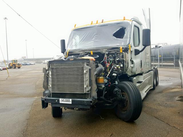 3AKJGLD56ESFK8090 - 2014 FREIGHTLINER CASCADIA 1 WHITE photo 2