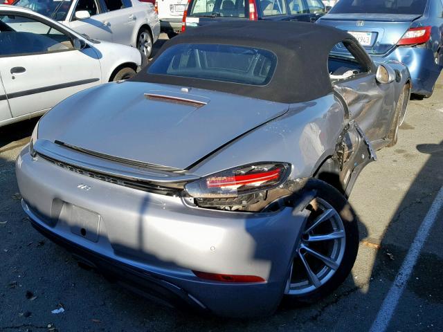 WP0CA2A88JS210412 - 2018 PORSCHE BOXSTER SILVER photo 4