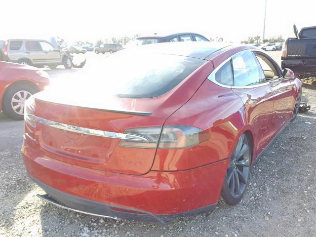 5YJSA1DP2DFP12696 - 2013 TESLA MODEL S RED photo 4