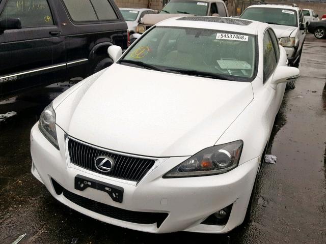 JTHBF5C26C5175859 - 2012 LEXUS IS 250 WHITE photo 2