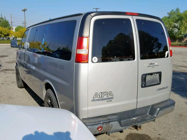 1GNFH15T561243518 - 2006 CHEVROLET EXPRESS G1 GRAY photo 3