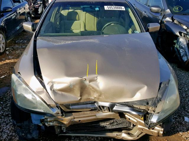 1HGCM56405A189373 - 2005 HONDA ACCORD LX GOLD photo 7