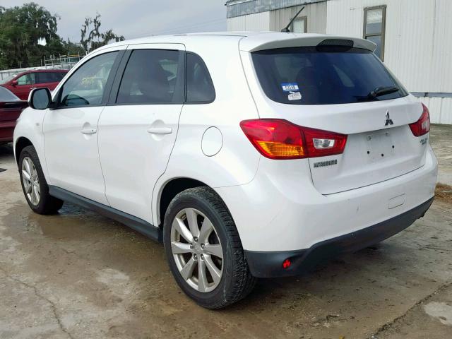 4A4AP3AU3DE008887 - 2013 MITSUBISHI OUTLANDER WHITE photo 3