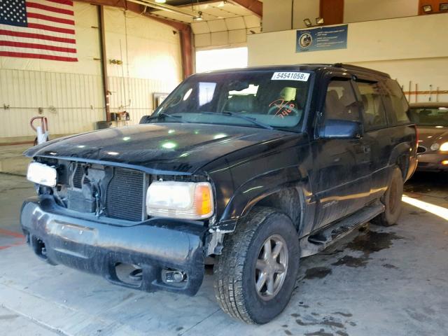 1GKEK13RXYR137460 - 2000 GMC YUKON DENA BLACK photo 2