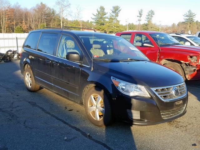 2V4RW3DG6BR695078 - 2011 VOLKSWAGEN ROUTAN SE BLACK photo 1