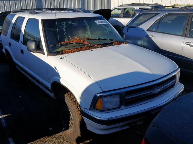 1GNDT13W8V2171693 - 1997 CHEVROLET BLAZER WHITE photo 1