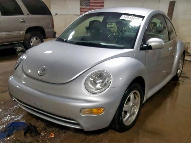 3VWBR31C94M413768 - 2004 VOLKSWAGEN NEW BEETLE SILVER photo 2