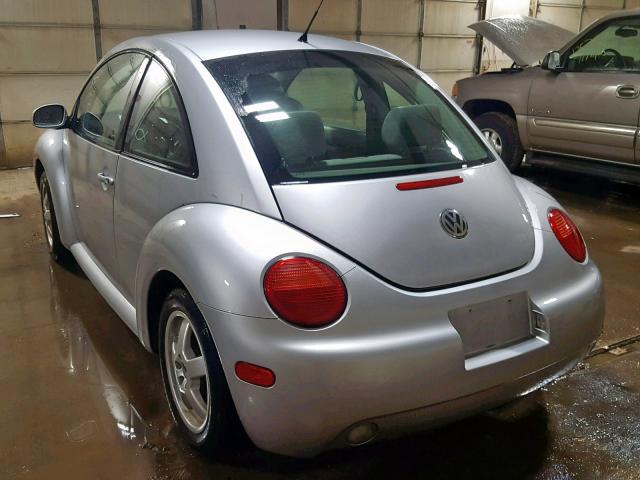 3VWBR31C94M413768 - 2004 VOLKSWAGEN NEW BEETLE SILVER photo 3