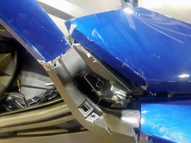 57XAAPFA8J8127101 - 2018 POLARIS SLINGSHOT BLUE photo 13