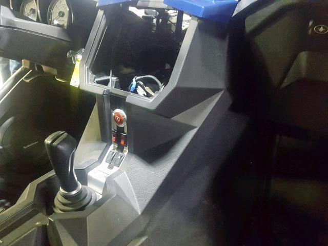 57XAAPFA8J8127101 - 2018 POLARIS SLINGSHOT BLUE photo 17