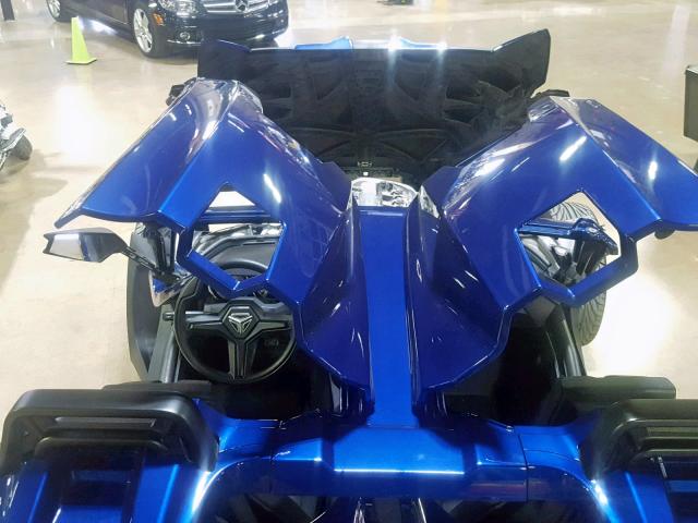 57XAAPFA8J8127101 - 2018 POLARIS SLINGSHOT BLUE photo 19