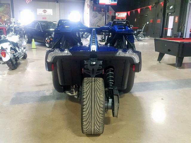 57XAAPFA8J8127101 - 2018 POLARIS SLINGSHOT BLUE photo 7