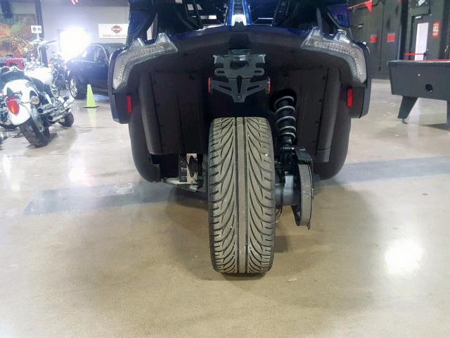 57XAAPFA8J8127101 - 2018 POLARIS SLINGSHOT BLUE photo 9