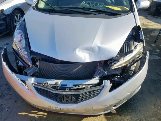 JHMGE8H34DC065661 - 2013 HONDA FIT SILVER photo 7