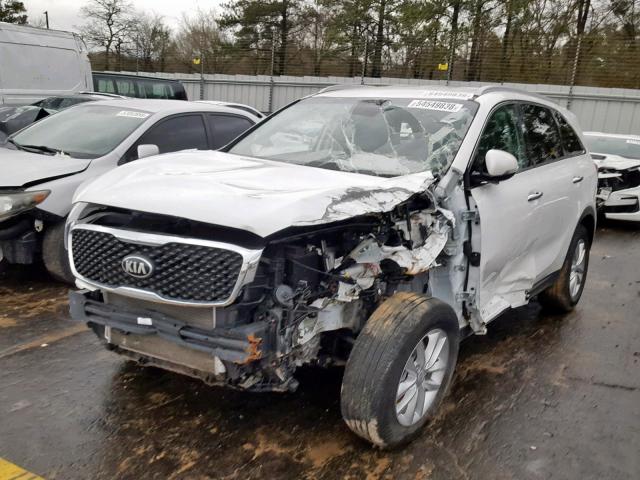 5XYPGDA51HG326343 - 2017 KIA SORENTO LX WHITE photo 2