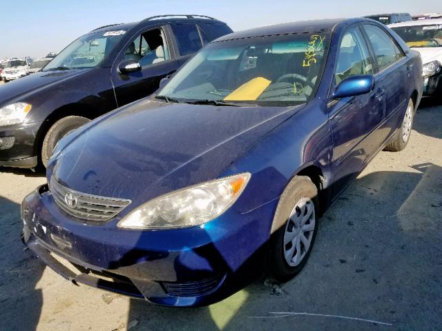 4T1BE30K65U418121 - 2005 TOYOTA CAMRY LE BLUE photo 2