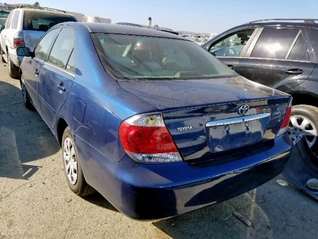 4T1BE30K65U418121 - 2005 TOYOTA CAMRY LE BLUE photo 3