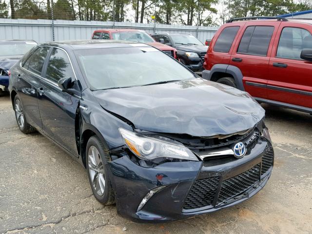 4T1BD1FK6HU211246 - 2017 TOYOTA CAMRY HYBR GREEN photo 1