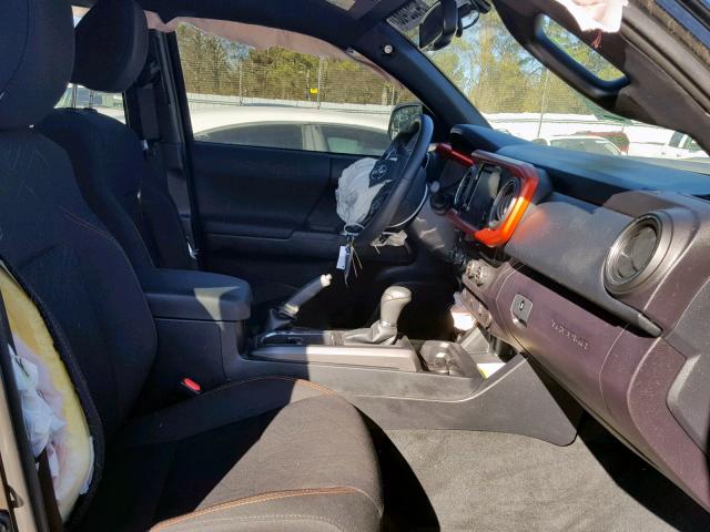 5TFCZ5AN8HX119623 - 2017 TOYOTA TACOMA DOU შავი ფოტო 5