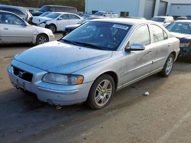 YV1RS592272606363 - 2007 VOLVO S60 2.5T SILVER photo 2