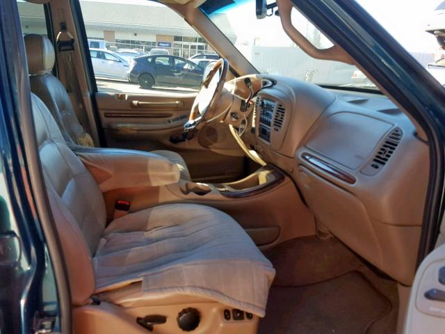 5LMPU28L4WLJ29016 - 1998 LINCOLN NAVIGATOR Жасыл фото 5