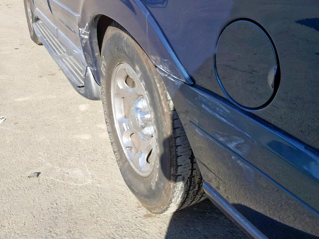 5LMPU28L4WLJ29016 - 1998 LINCOLN NAVIGATOR Жасыл фото 9