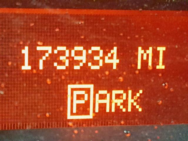 2G2WP552X81192108 - 2008 PONTIAC GRAND PRIX BLACK photo 8