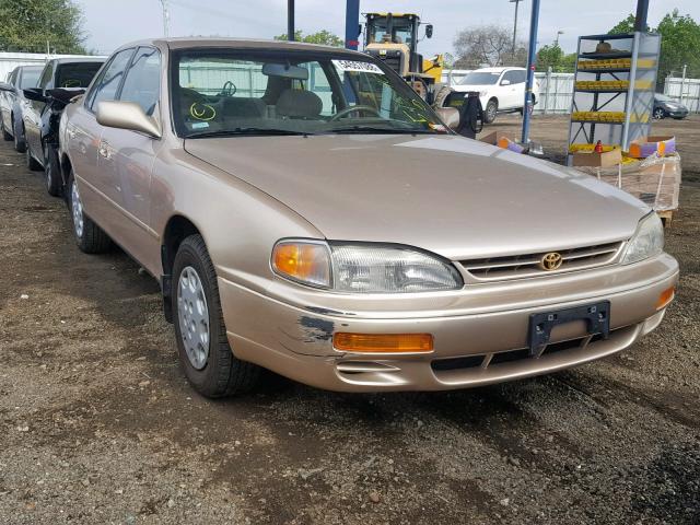 4T1BG12K2TU707649 - 1996 TOYOTA CAMRY DX BEIGE photo 1